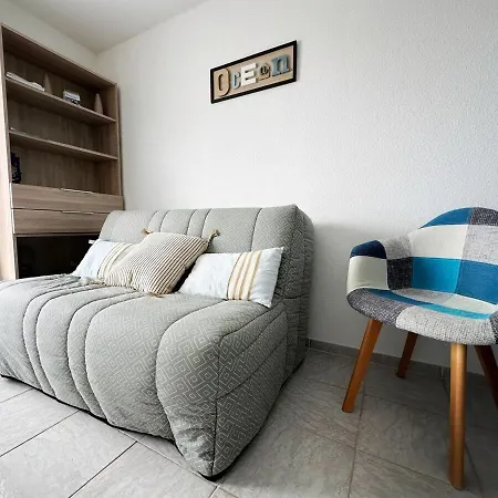 Apartman Cozy Nest Sea View