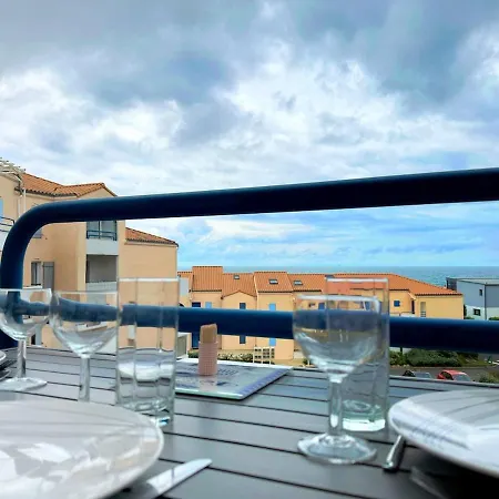 Cozy Nest Sea View Apartman *
